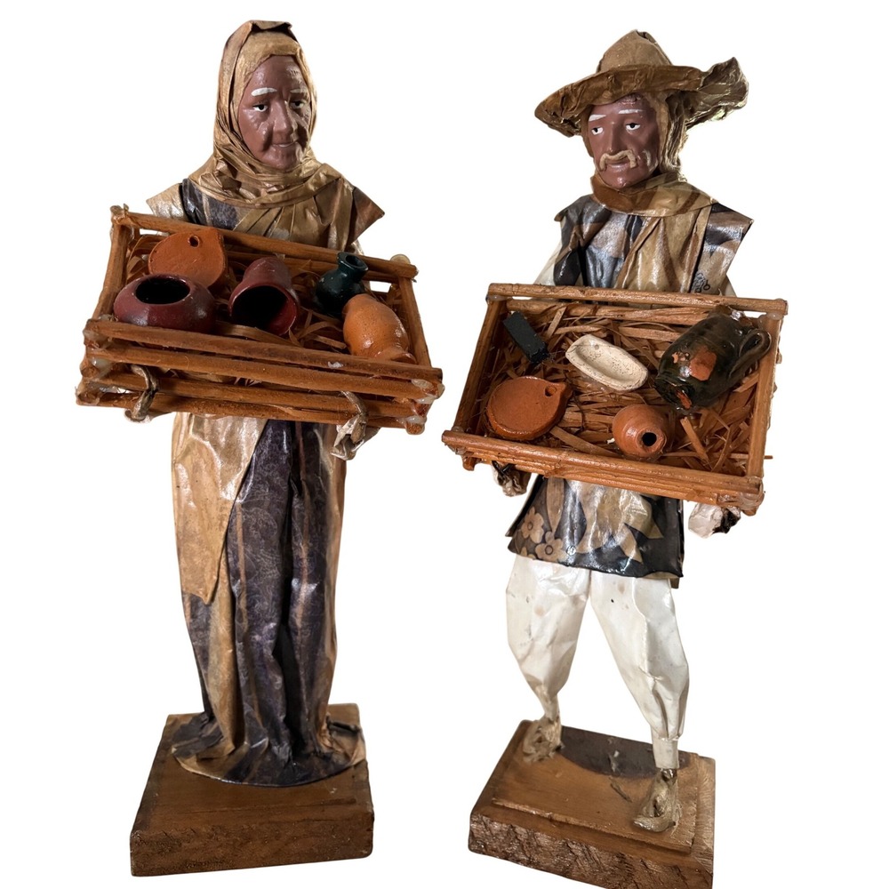 Vintage Nuno Velez Mexican Folk Art Paper Mache Figurines Pottery Vendors 12.5in